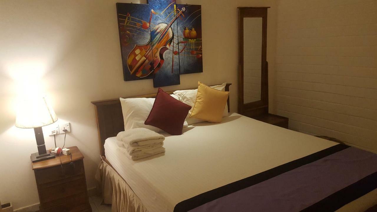 Mihilaka Holiday Homes Wadduwa Rum bild
